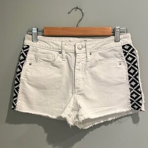 Universal Thread Crisp White‎ Denim Shorts Shortie Jean Shorts-Size 4- 27 R